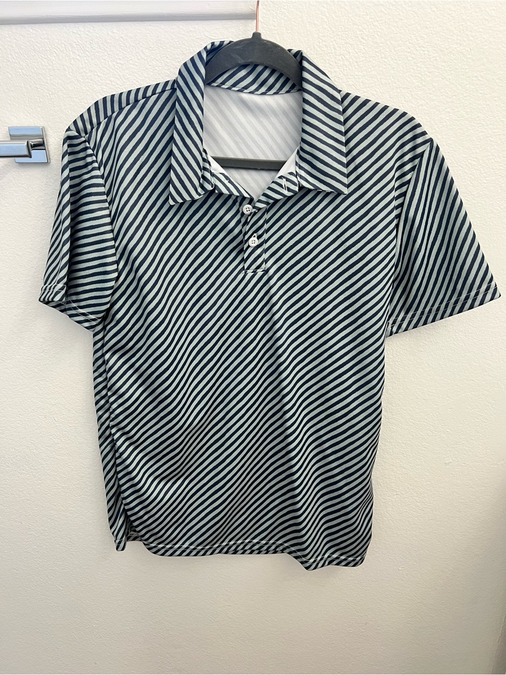 Men's Diagonal Stripe Golf Shirt